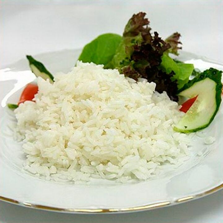 rýže se zeleninou pro japonskou dietu