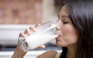 K dietnímu jídelníčku patří nízkotučné mléko